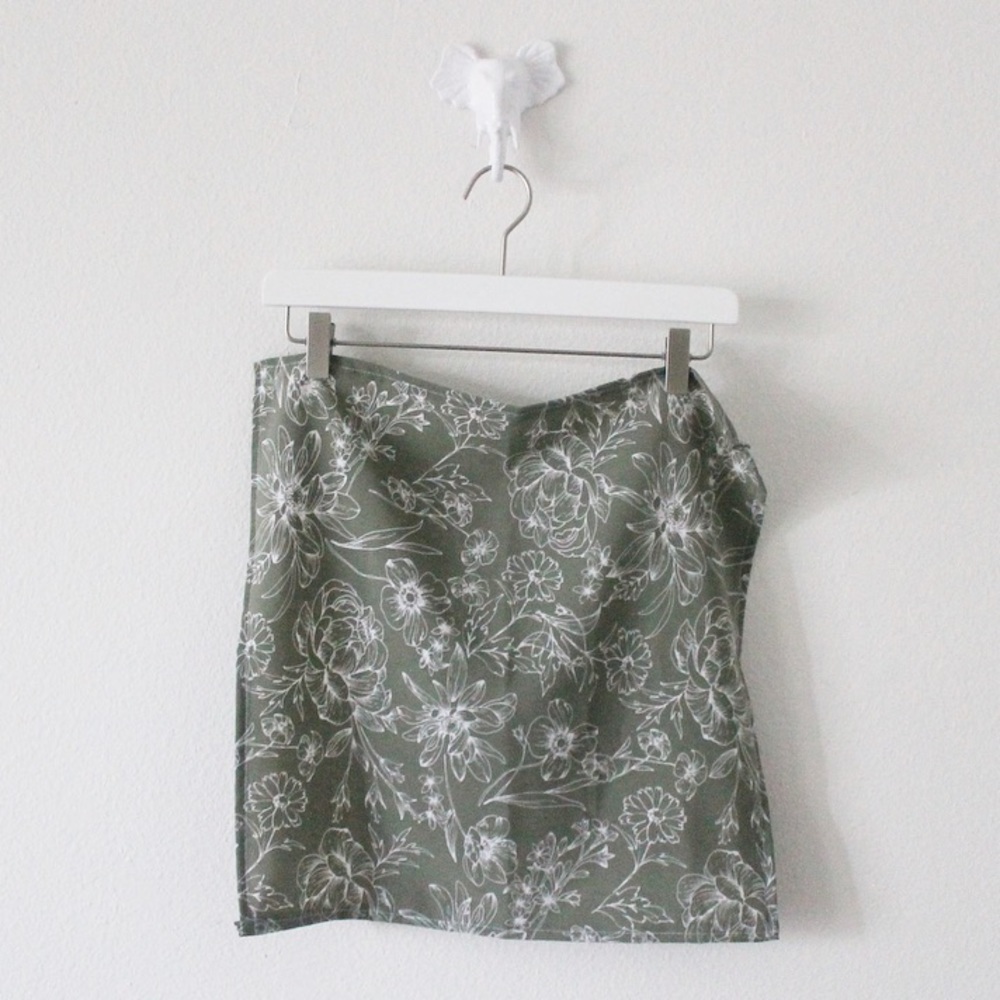 NWT Handmade Floral 18” x 18” Scarf